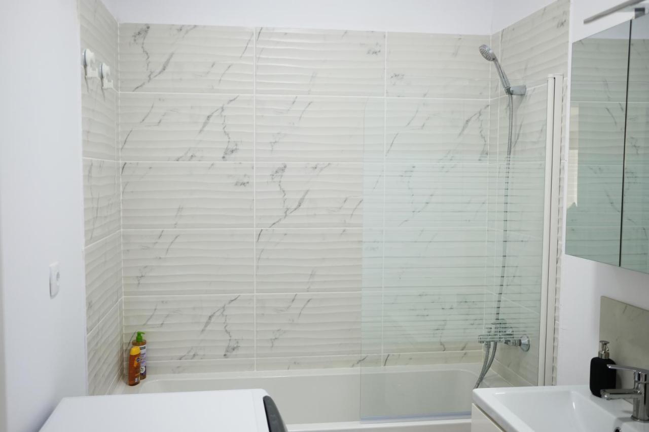 Apartamento White Flat Bucarest Exterior foto